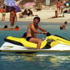 5c8a8e3f2000009e046f4b93