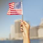 Las personas que usan la mano izquierda mientras escuchan algo, podrán percibir con más facilidad los sonidos de cambio lento, a diferencia de los que estén usando la mano derecha, que escucharán mejor los sonidos rápidos, según explica un...