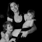 Mi hijo de cuatro años, Leo, es demasiado joven para entender que Eli es diferente, así que no se lo hemos mencionado aún. Se lo diremos cuando llegue el momento. Recuerdo una vez que Leo vio a un chico en silla de ruedas y preguntó sobre é...