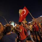 5c8a81cd20000045046f3b0e