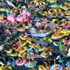 5c8a8bbe2400000a05a335c2