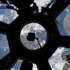 Una fotografía de un lago hecha por un miembro de la Expedición 30 desde la cúpula de la Estación Espacial Internacional. Diciembre de 2011.