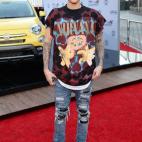 5c8b7b27360000c81a6d3138