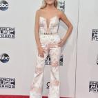 5c8b7b30230000dd0424d7fe