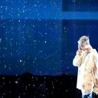 5c8b7b37360000ba1a6d3187