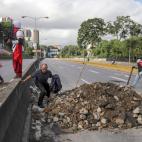 5c8a85aa20000045046f40c7