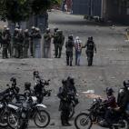 5c8a85ac230000d5042333b8