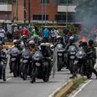 5c8a85b2230000dd042333c4