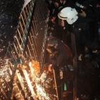 5c8a8a62250000bd05814435