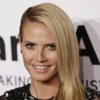 5c8b37d0240000f7054d2363