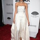 5c8b37d33b000054066d3fa4