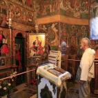 Este monasterio medieval fue construido por Esteban el Grande en 1488 y es conocido como la "Capilla Sixtina del Este". No hace falta profundizar mucho en esto: las imágenes explican por sí mismas este sobrenombre. Además, el tono azul de los...