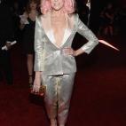 5c8ad79a20000043046fd9a4