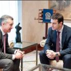 5c8b1660360000e01c6c6da5