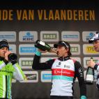 5c8a80c4230000dd04232ccf