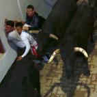 5c8a80ef360000a61b6b8c2d