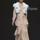 Aquí puedes ver al completo el desfile que celebró los 20 años en la moda de Teresa Helbig.