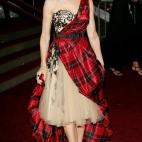 5c8a7bb3360000c81a6b8722