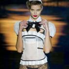 5c8b0d47360000ba1a6c5bac