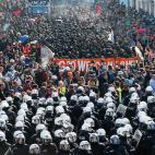 5c8af1122500000d04c9e369