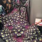 Una bata de cola mezclada con una bata de boxeo: una prenda única.