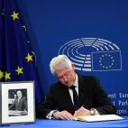 5c8aeda922000030001a1a7d