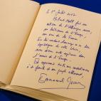 5c8aedaf240000f404a3ea03