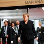 5c8aedb1360000a61b6c4b1b