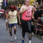 5c8aec842500001304c9dd82