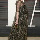 Una embarazadísima Anne Hathaway