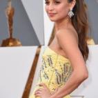 5c8aa63f360000ba1a6bcbc3