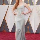 Con un vestido sostenible