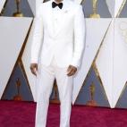 5c8aa663360000a61b6bcc15