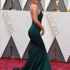 5c8aa6692300000401236df6