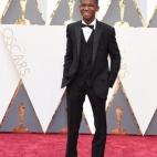 5c8aa66b240000f404a36a0a