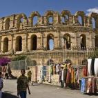 Una vez más, una ciudad Patrimonio de la Humanidad está entre las más bonitas de África. Es Túnez, la capital del país con el mismo nombre cuya medina es uno de los lugares más bonitos de todo África, pero no es el único. Por ejemplo, e...