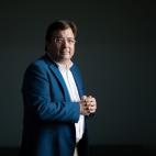 5c8a800e250000bd0581362c