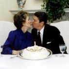 5c8b3a5e2300005300e7dfee