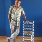 El Gran Wyoming, junto a su silla