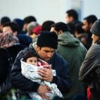 5c8b0a8c3b000002076cd8f5