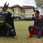 5c8b27ff240000f404a43cb0