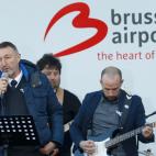 Eddy Van Calste, marido de Fabienne Van Steenkiste, durante su discurso.