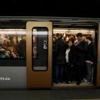 Minuto de silencio en la red de metro de Bruselas.