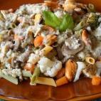 "Sencillo, económico y completo", asegura la autora de este plato ideal para reciclar sobras. Puedes ver cómo prepararla en Cookpad.