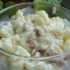 "La salsa de queso y jamón camufla el sabor de la coliflor por lo que es ideal para quien no es muy fan de este plato", escribe su autora. Visita Cookpad para ver cómo preparar el plato.