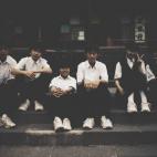 5c8b0c7a240000f7054cbd5e