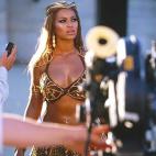 5c8a64f8360000a61b6b6c72