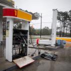 5c8a7b83230000d5042327e6