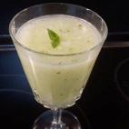 Si quieres innovar con un entrante fresquito, nada m&aacute;s f&aacute;cil que esta sopa. Lista en cinco minutos. La receta completa, aqu&iacute;.