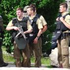 5c8ae1fe250000e203c9cee7